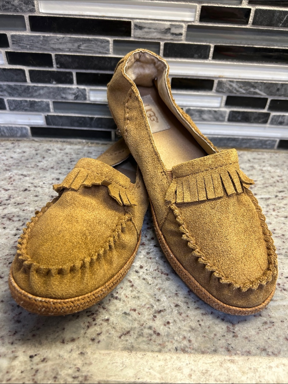 UGG youth Suede Fringe Moccasin Loafers in Tan size 4